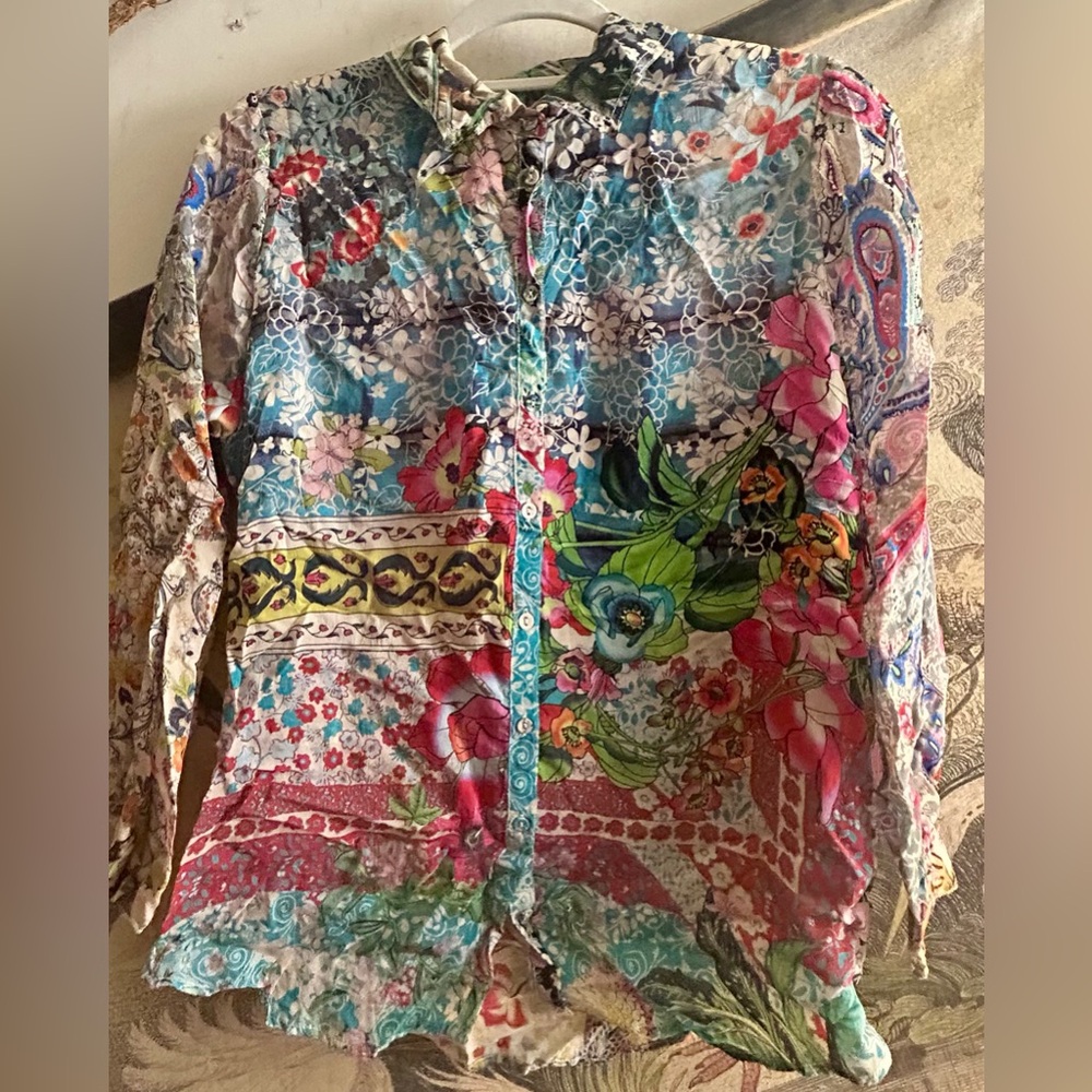 * Johnny Was Multicolor Floral Blouse SZ Small Petite *